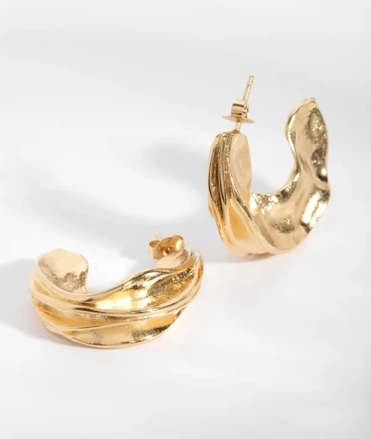 Boucles d'oreilles grandes créoles Iris - Louise Damas | Manoir Plume