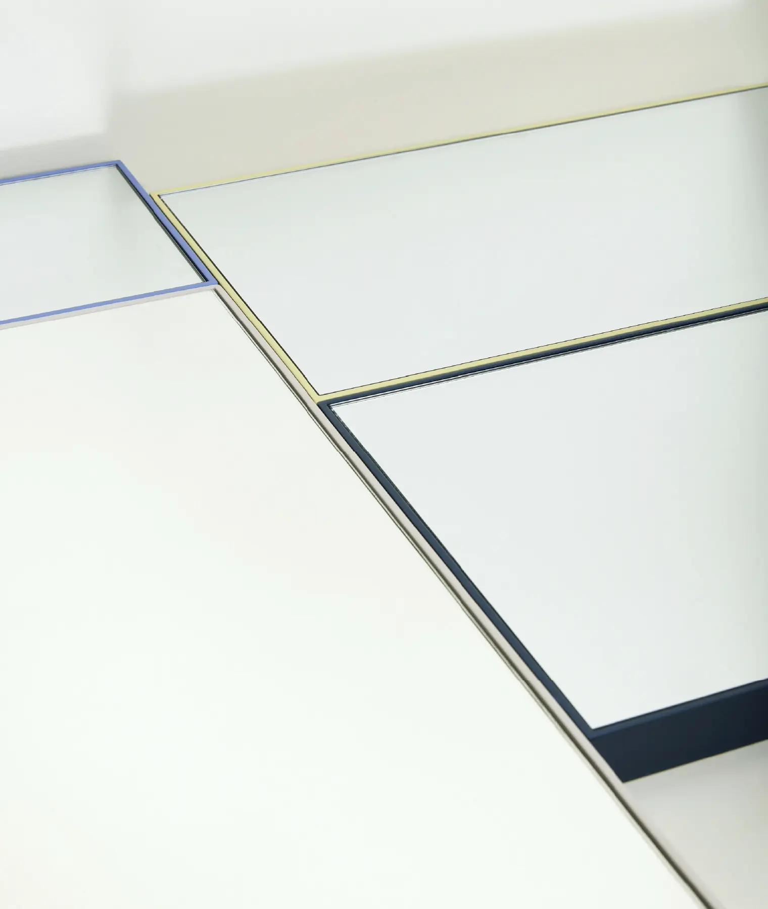 Miroir large Shine - bleu pétrole - Hübsch | Manoir Plume