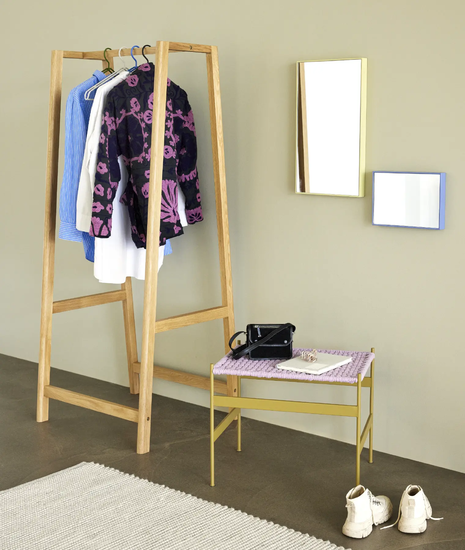 Miroir medium Shine - jaune - Hübsch | Manoir Plume