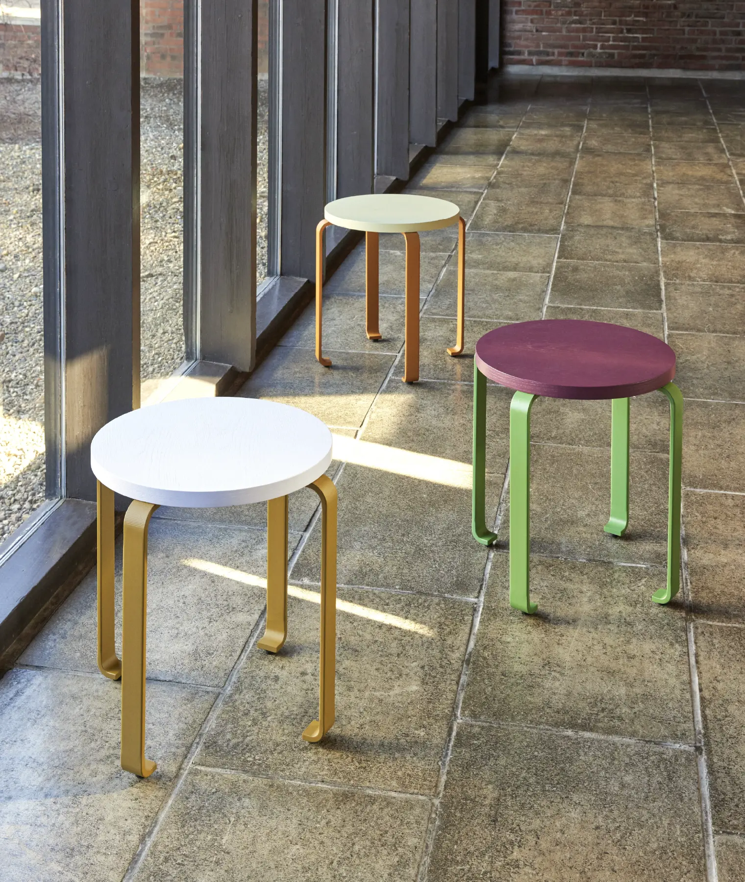 Tabouret Smile - bordeaux/vert - Hübsch | Manoir Plume