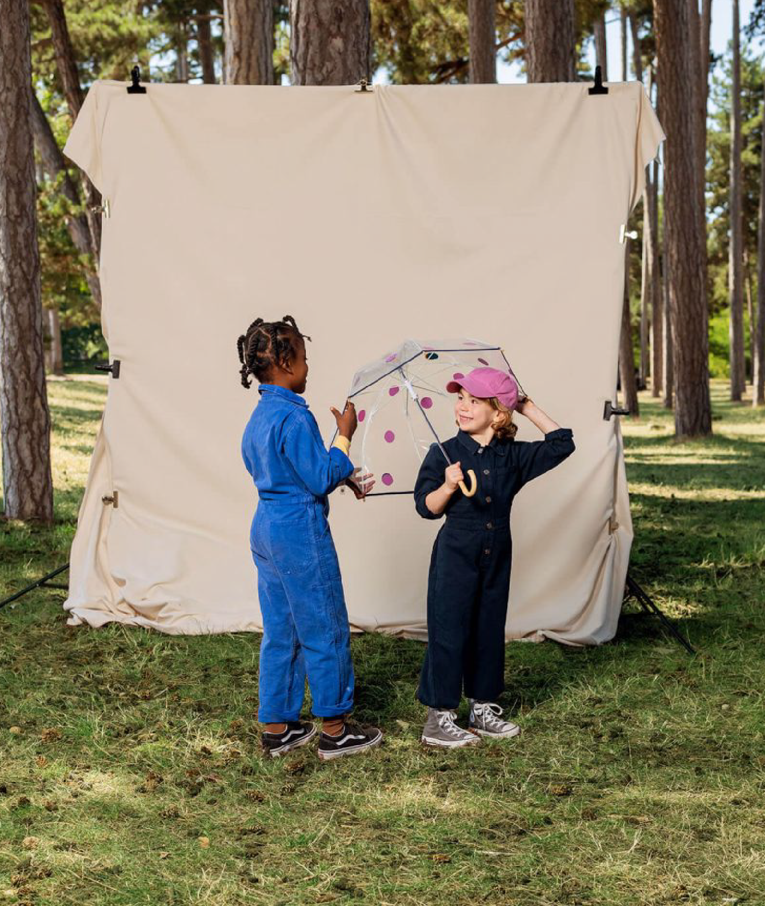 Parapluie enfant transparent cloche pois Ivalo - lilas et bleu nuit - Anatole | Manoir Plume