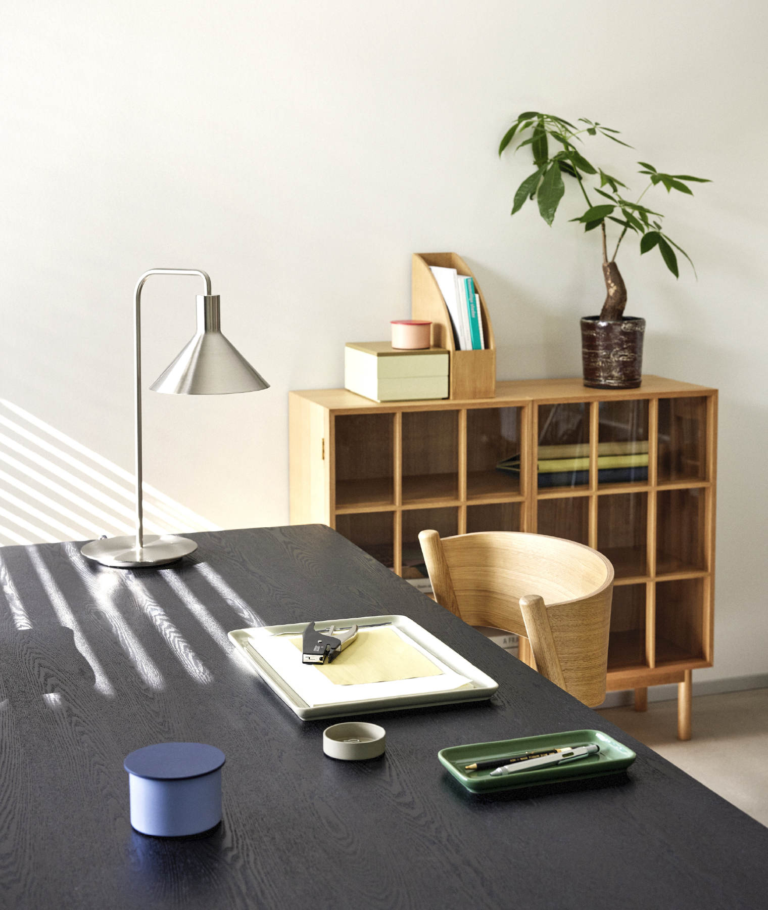 Commode large Shoji - chêne clair - Hübsch | Manoir Plume