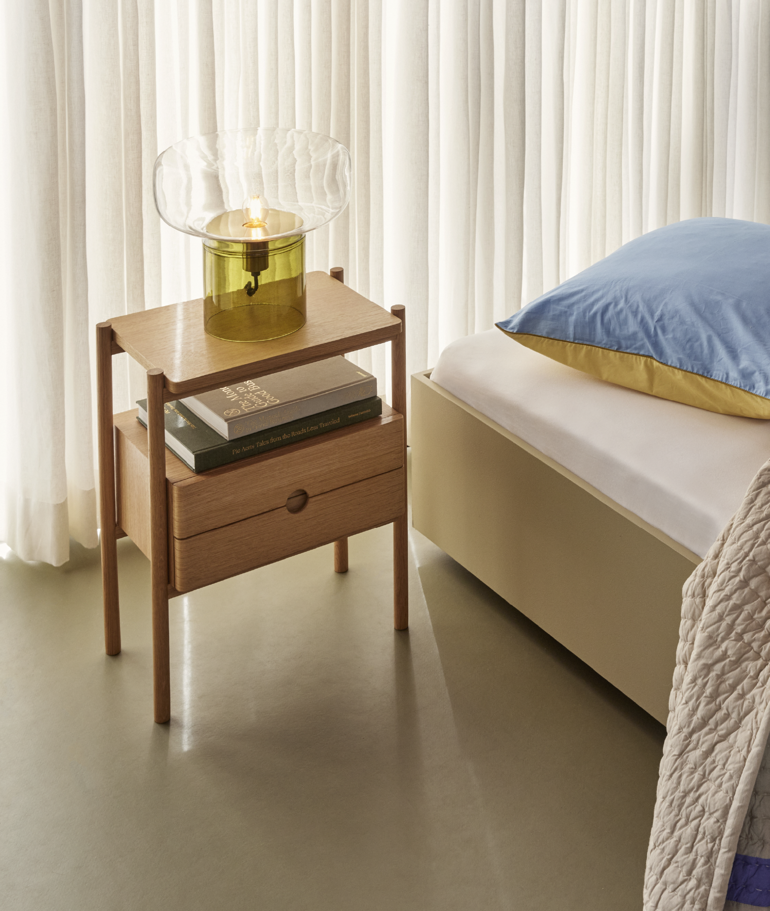 Lampe à poser Crave - vert - Hübsch | Manoir Plume