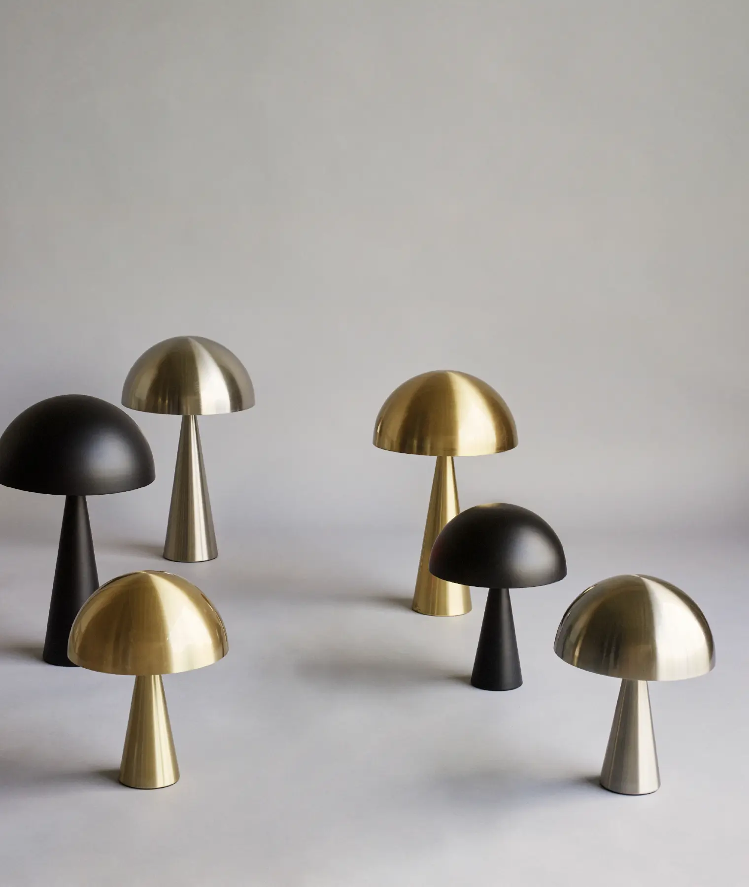 Mini lampe à poser Mush - noir | Hübsch