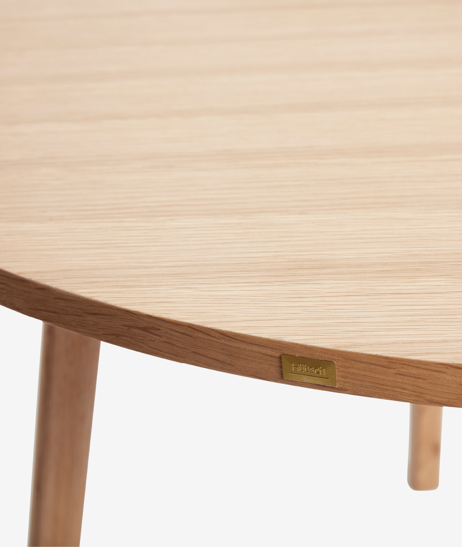 Table à manger ronde Ground - chêne clair - Hübsch | Manoir Plume