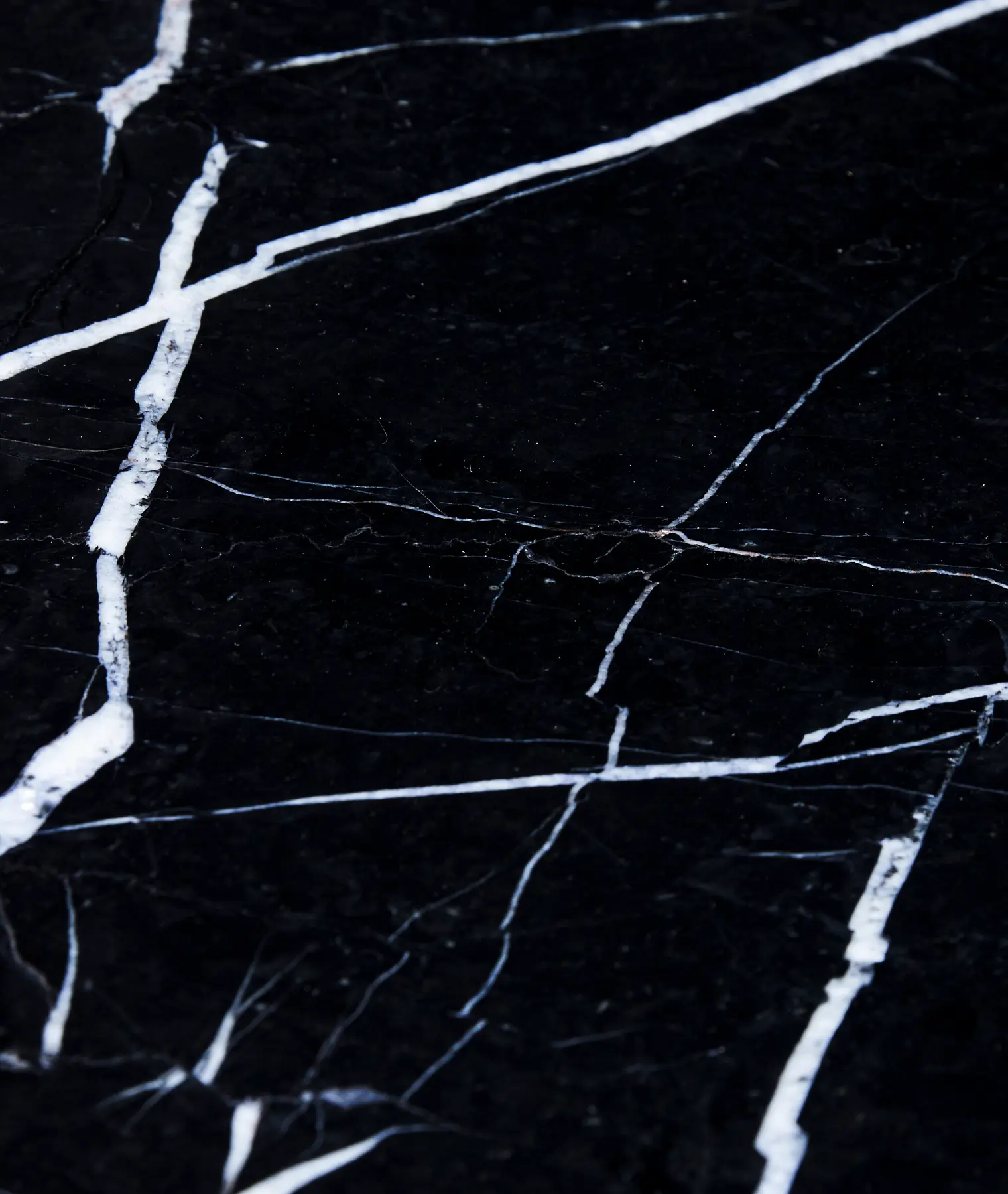 Table d'appoint Raw - noir/chêne clair - Hübsch | Manoir Plume