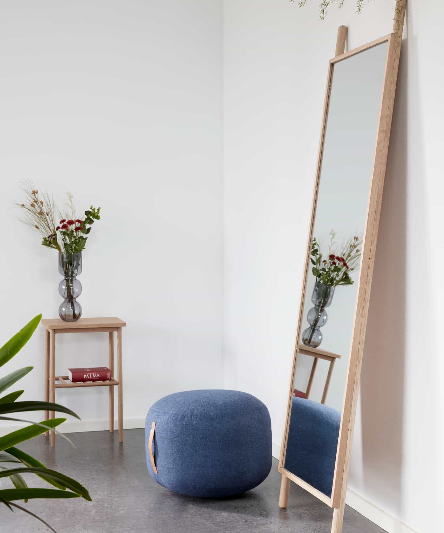 Miroir de sol Lean - chêne clair - Hübsch | Manoir Plume