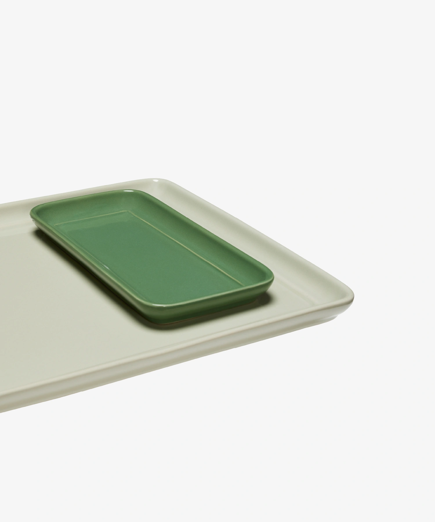 Set de 2 plateaux Amare - sable/vert - Hübsch | Manoir Plume