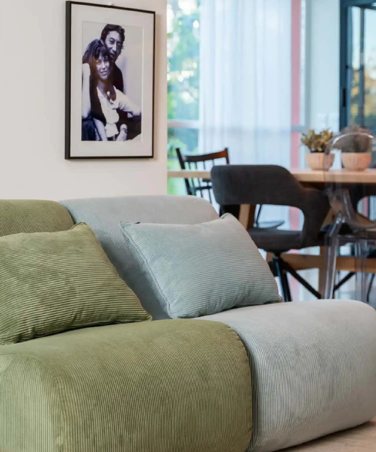 Chauffeuse Pop en velours côtelé - bleu ciel - Maison Jeudi | Manoir Plume