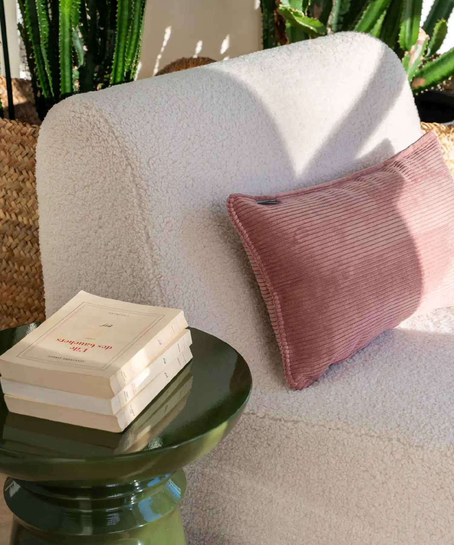 Chauffeuse en bouclette Schuss - ecru - Maison Jeudi | Manoir Plume