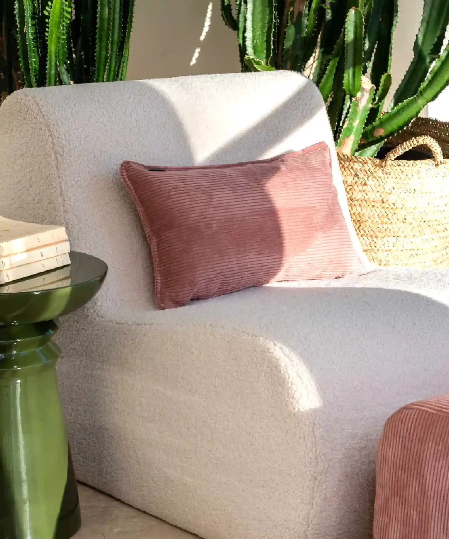 Coussin Pop en velours côtelé - rose - Maison Jeudi | Manoir Plume