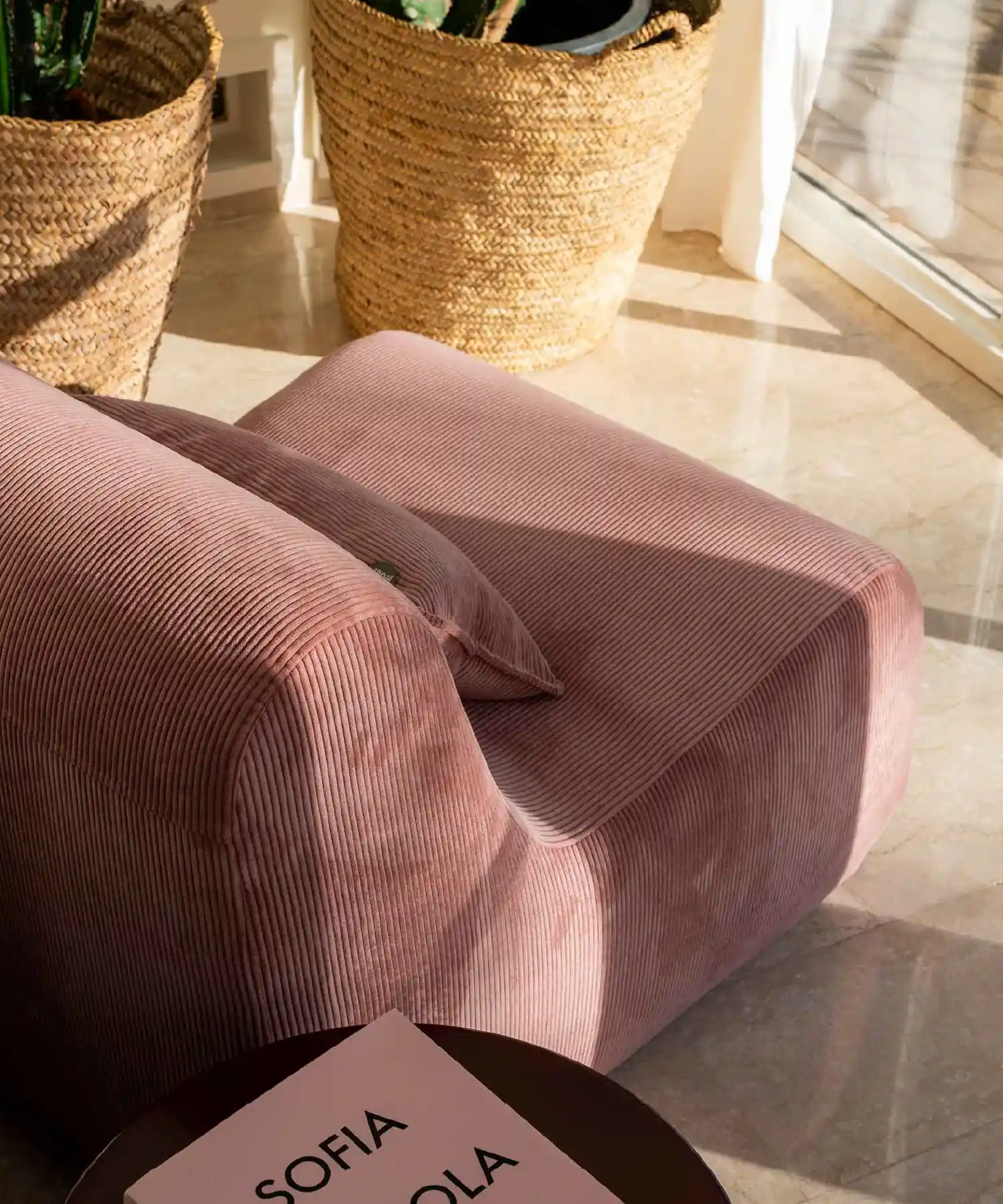 Coussin Pop en velours côtelé - rose - Maison Jeudi | Manoir Plume