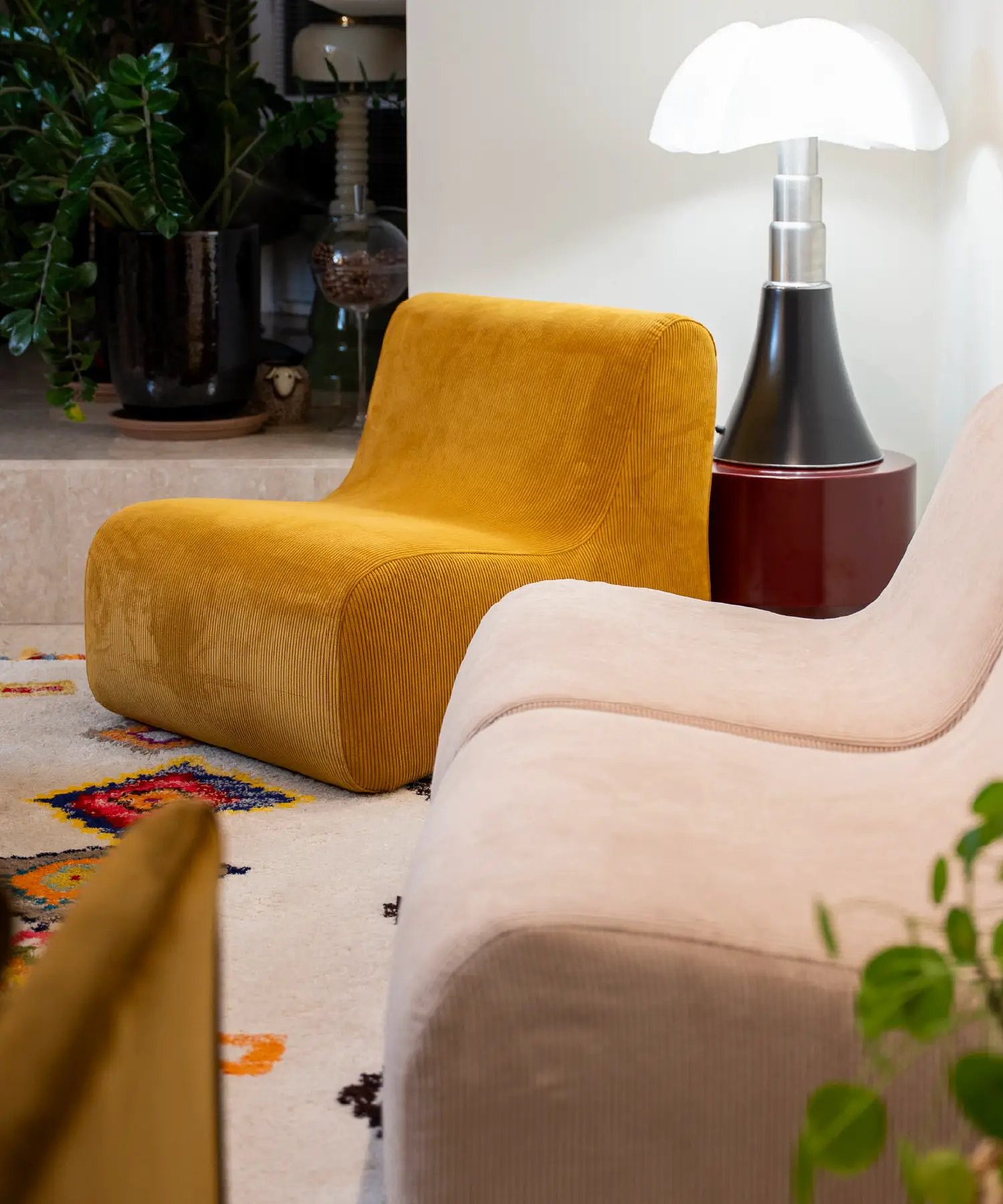 Housse de chauffeuse Pop en velours côtelé - curry - Maison Jeudi | Manoir Plume