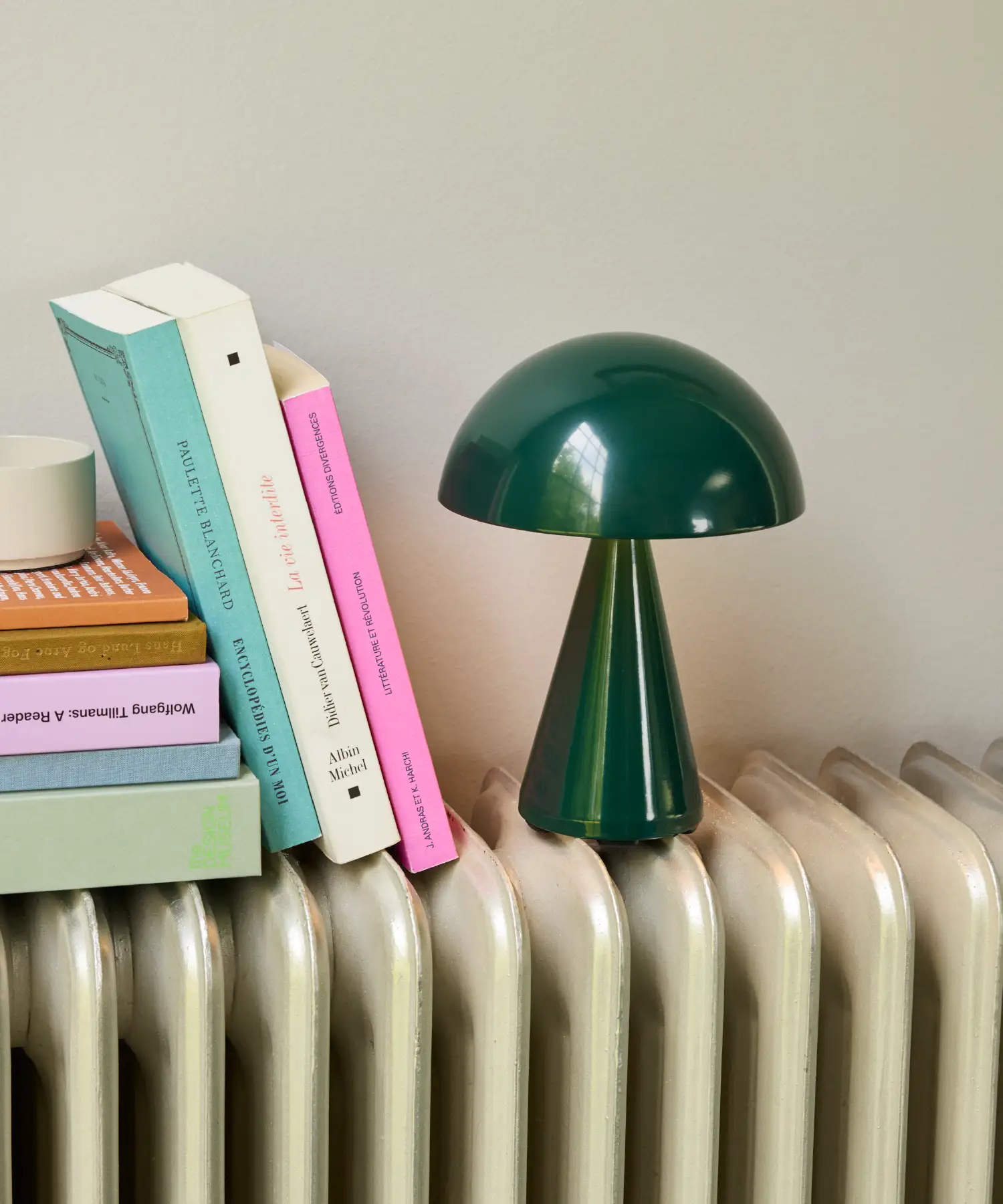 Lampe portative Mush - vert foncé - Hübsch | Manoir Plume