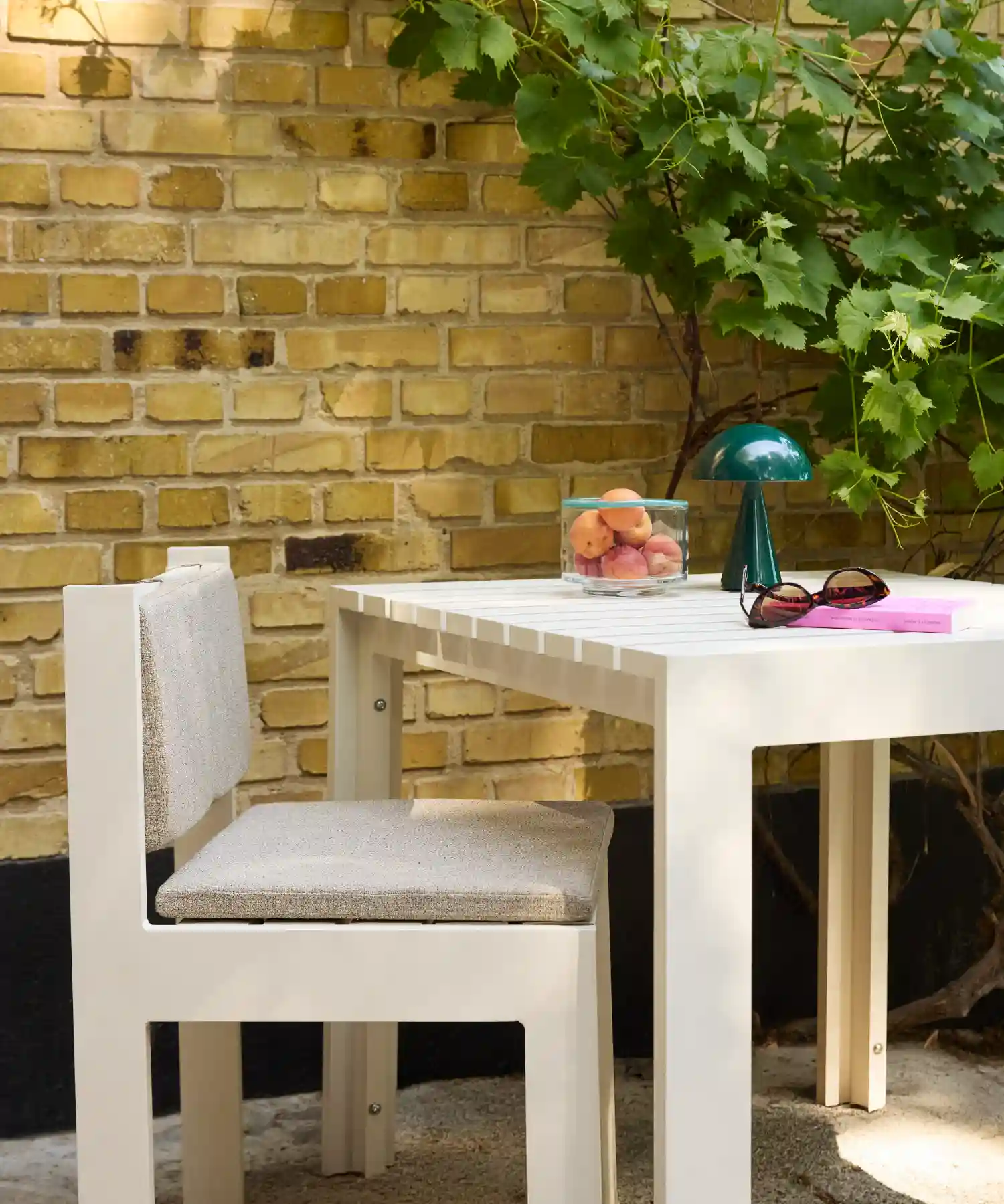 Lampe portative Mush - vert foncé - Hübsch | Manoir Plume