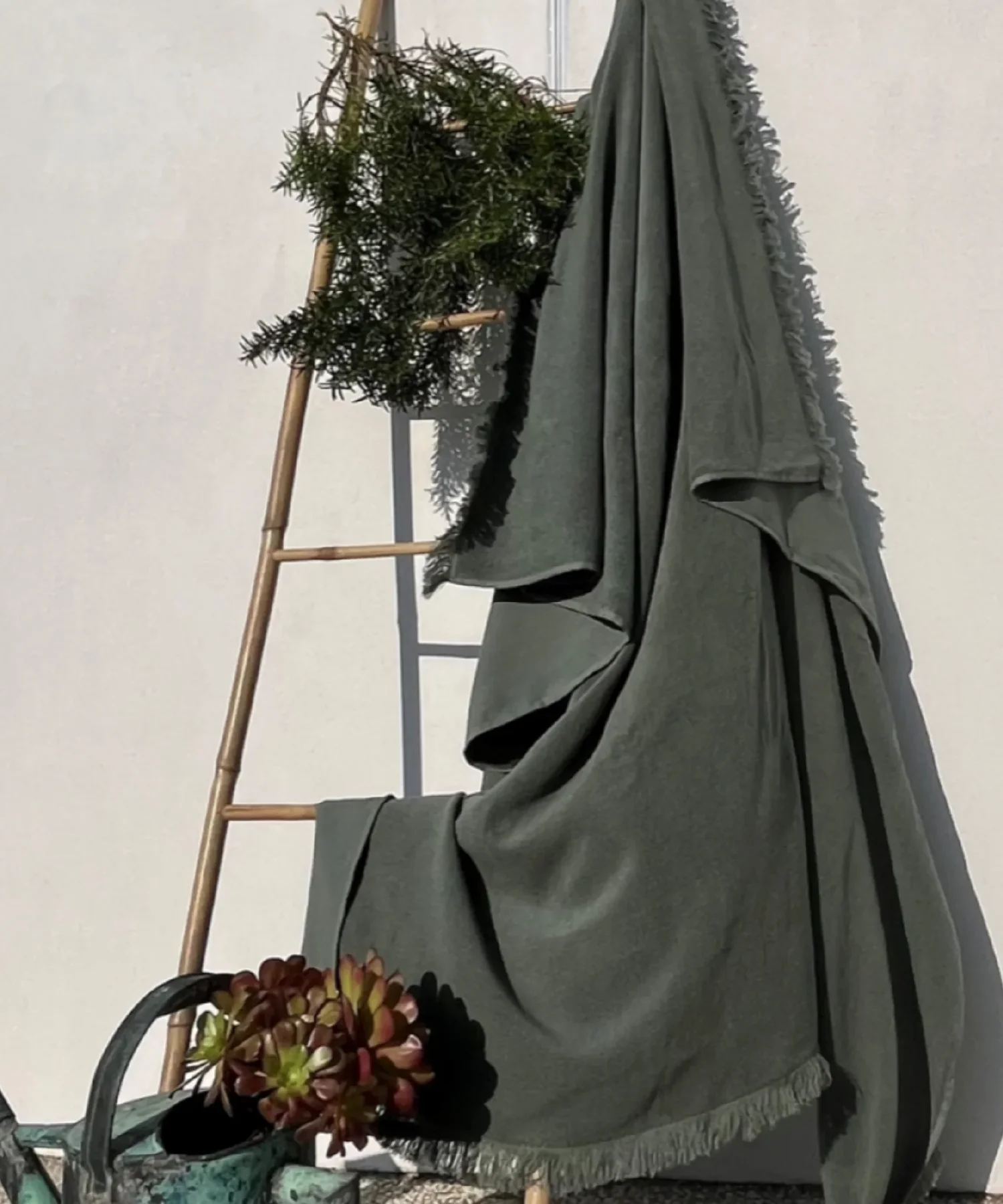 Serviette de plage en coton bio double-face - sauge - Atelier Dune | Manoir Plume