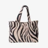 Totebag en éponge bouclette en coton bio M - zèbre - Atelier Dune | Manoir Plume Totebag en éponge bouclette en coton bio M - zèbre - Atelier Dune | Manoir Plume