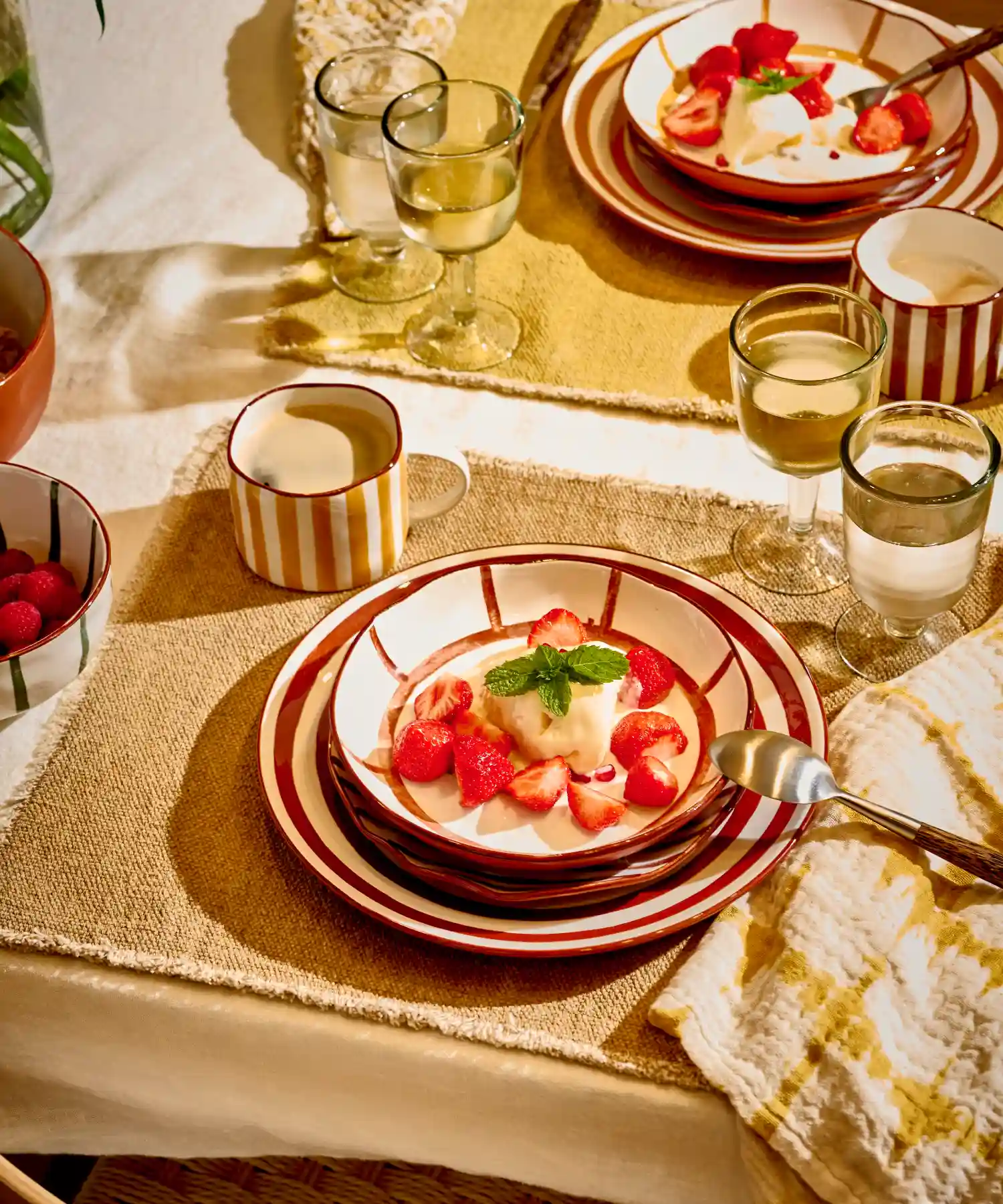 Assiette creuse en porcelaine Mykonos - rouille - Pomax | Manoir Plume