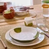 Assiette plate en porcelaine Labo - vert - Pomax | Manoir Plume