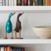 Petit canard décoratif en bois - Mahe Homeware | Manoir Plume Petit canard décoratif en bois - Mahe Homeware | Manoir Plume
