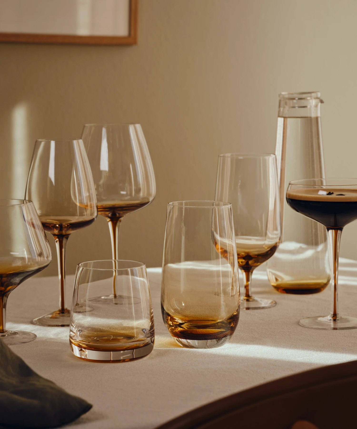 Verre à vin blanc Amber - caramel - Broste Copenhagen | Manoir Plume