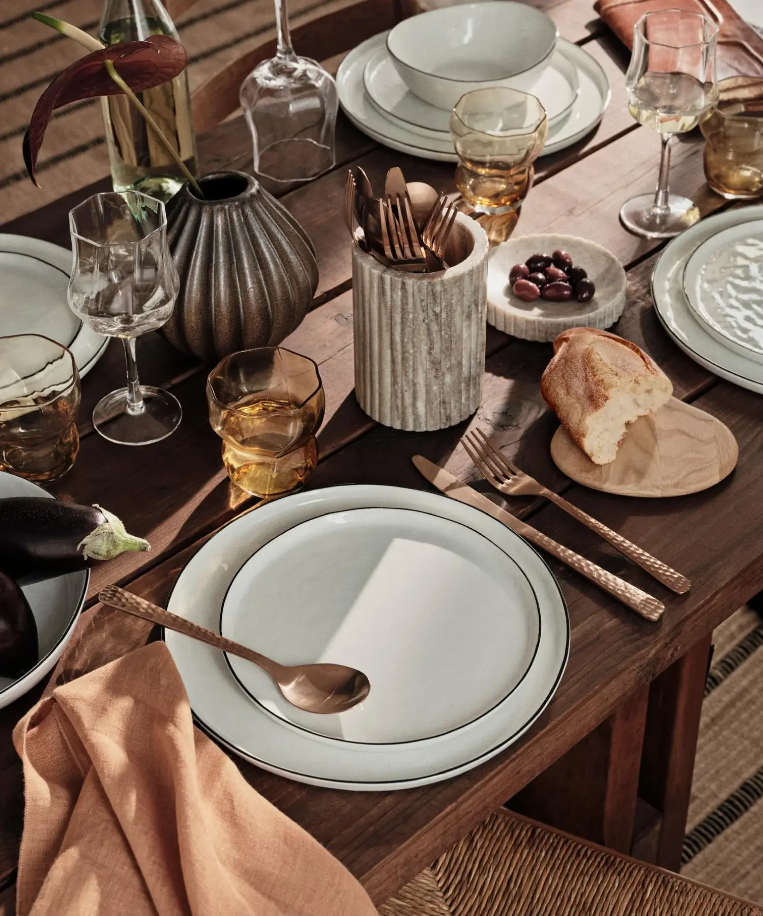 Assiette plate en porcelaine émaillée Salt - blanc - Broste Copenhagen | Manoir Plume