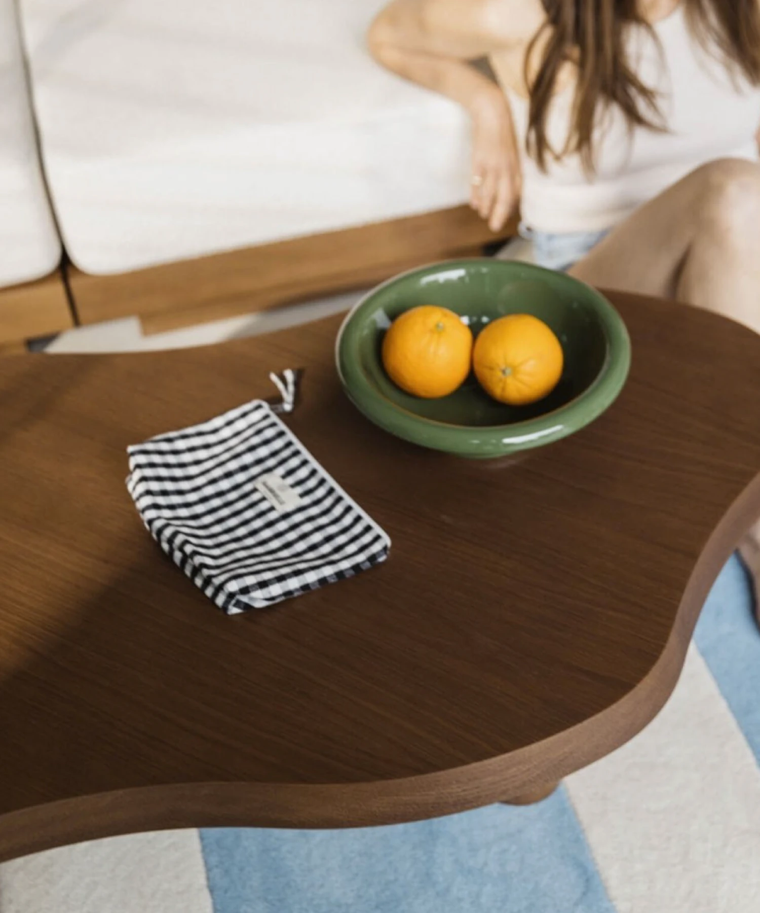 Table basse en placage de chêne et frêne Jeanne - marron foncé - Gabrielle Paris | Manoir Plume