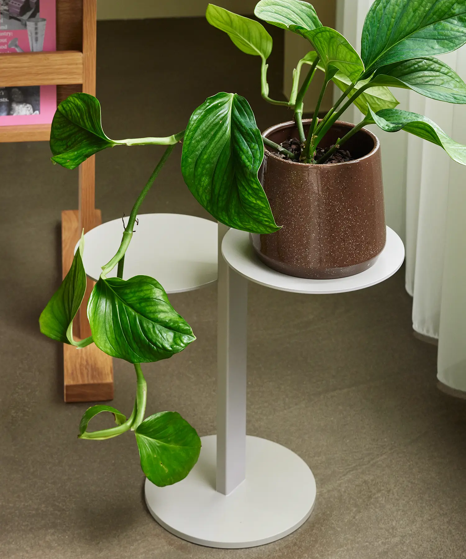 Table d'appoint en métal Platform - sable - Hübsch | Manoir Plume